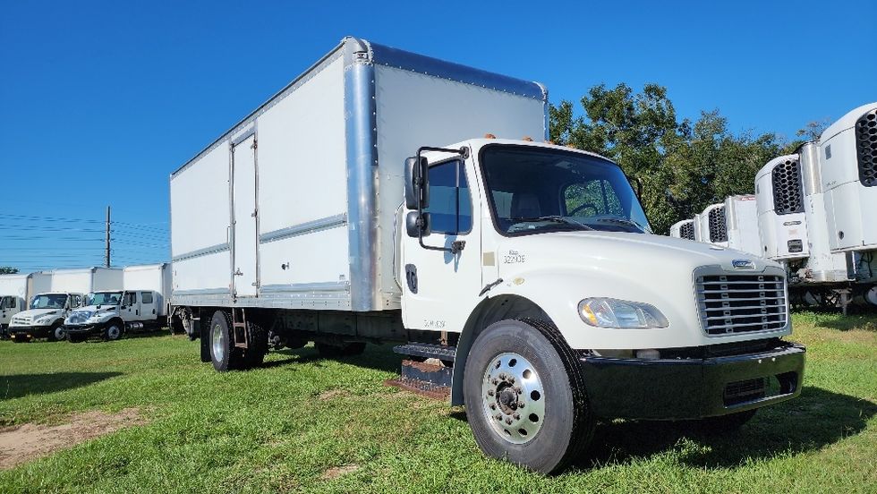 Medium Duty Box Truck-Light and Medium Duty Trucks-Freightliner-2019-M2-Ocala-FL-196,278\n\t\tmiles-$ 49,750 - Image 1