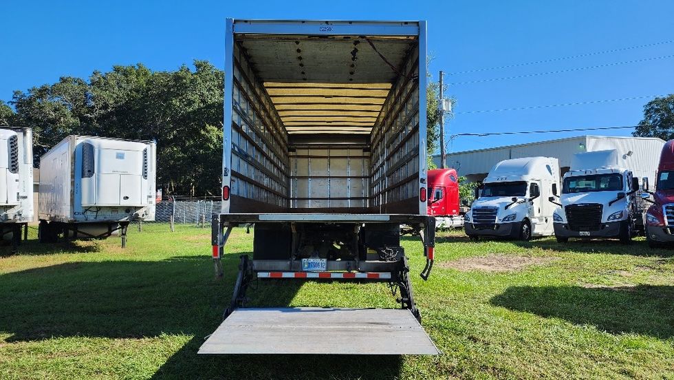 Medium Duty Box Truck-Light and Medium Duty Trucks-Freightliner-2019-M2-Ocala-FL-196,278\n\t\tmiles-$ 49,750 - Image 9