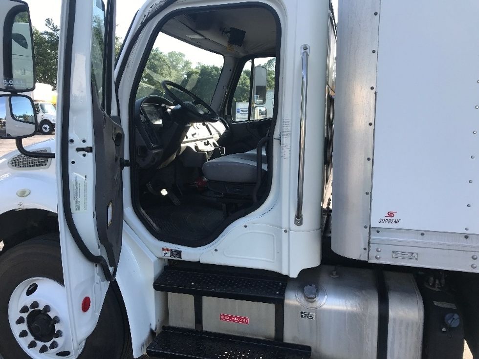 Medium Duty Box Truck-Light and Medium Duty Trucks-Freightliner-2019-M2-Ocala-FL-204,177\n\t\tmiles-$ 47,500 - Image 16