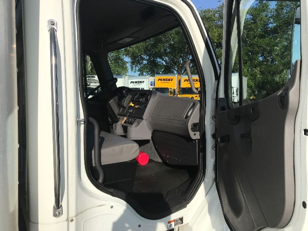Medium Duty Box Truck-Light and Medium Duty Trucks-Freightliner-2019-M2-Ocala-FL-204,177\n\t\tmiles-$ 47,500 - Image 20