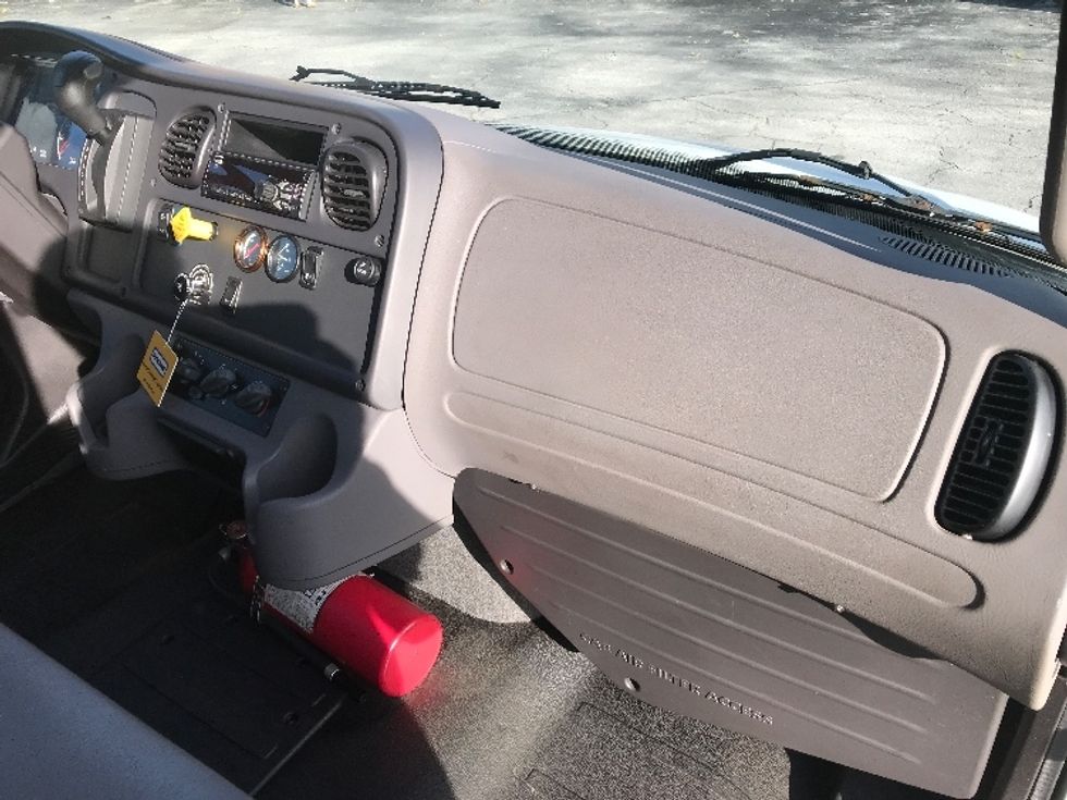 Medium Duty Box Truck-Light and Medium Duty Trucks-Freightliner-2019-M2-Ocala-FL-204,177\n\t\tmiles-$ 47,500 - Image 21