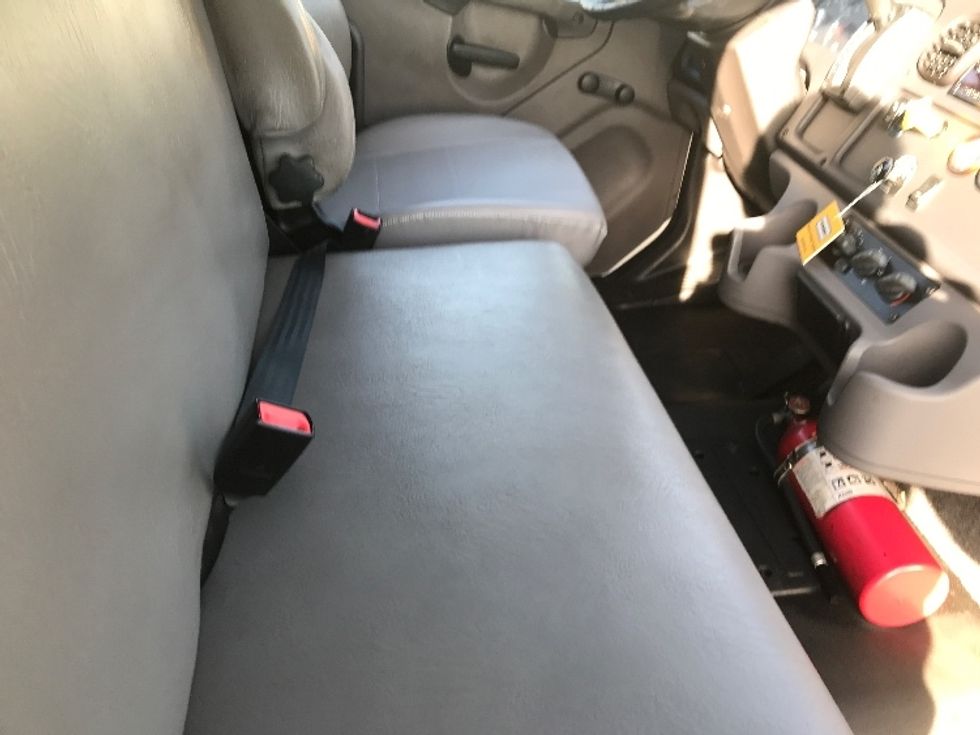 Medium Duty Box Truck-Light and Medium Duty Trucks-Freightliner-2019-M2-Ocala-FL-204,177\n\t\tmiles-$ 47,500 - Image 22