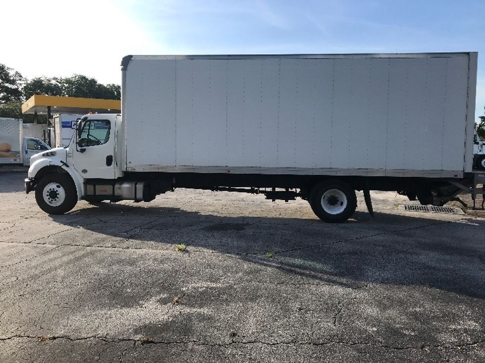 Medium Duty Box Truck-Light and Medium Duty Trucks-Freightliner-2019-M2-Ocala-FL-204,177\n\t\tmiles-$ 47,500 - Image 4