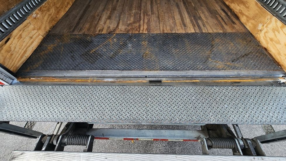 Medium Duty Box Truck-Light and Medium Duty Trucks-Freightliner-2019-M2-Ocala-FL-217,948\n\t\tmiles-$ 45,750 - Image 10