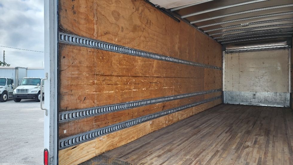 Medium Duty Box Truck-Light and Medium Duty Trucks-Freightliner-2019-M2-Ocala-FL-217,948\n\t\tmiles-$ 45,750 - Image 11