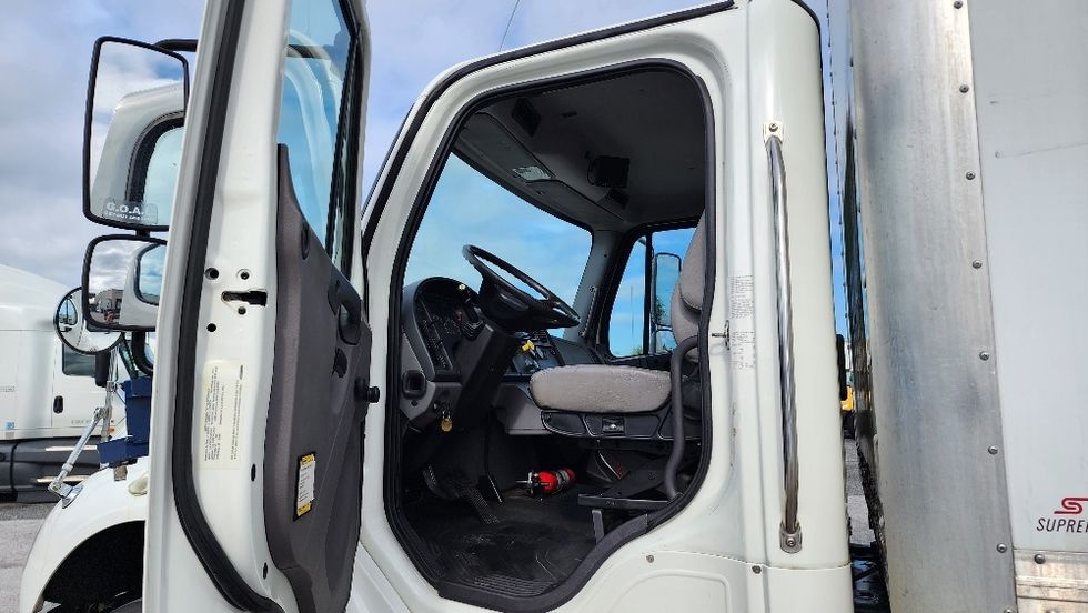Medium Duty Box Truck-Light and Medium Duty Trucks-Freightliner-2019-M2-Ocala-FL-217,948\n\t\tmiles-$ 45,750 - Image 16