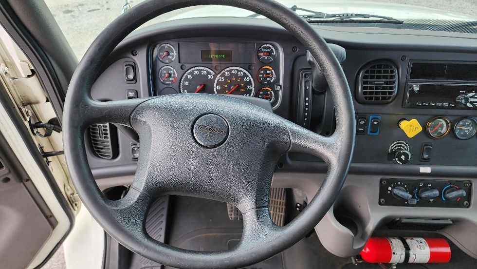 Medium Duty Box Truck-Light and Medium Duty Trucks-Freightliner-2019-M2-Ocala-FL-217,948\n\t\tmiles-$ 45,750 - Image 18