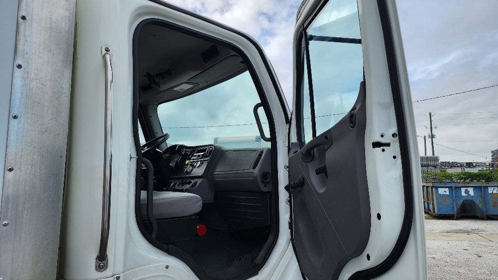 Medium Duty Box Truck-Light and Medium Duty Trucks-Freightliner-2019-M2-Ocala-FL-217,948\n\t\tmiles-$ 45,750 - Image 20