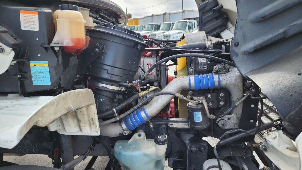 Medium Duty Box Truck-Light and Medium Duty Trucks-Freightliner-2019-M2-Ocala-FL-217,948\n\t\tmiles-$ 45,750 - Image 23