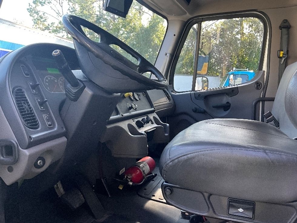 Medium Duty Box Truck-Light and Medium Duty Trucks-Freightliner-2019-M2-Ocala-FL-230,781\n\t\tmiles-$ 43,750 - Image 17