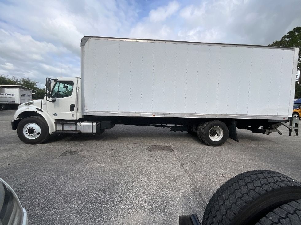 Medium Duty Box Truck-Light and Medium Duty Trucks-Freightliner-2019-M2-Ocala-FL-230,781\n\t\tmiles-$ 43,750 - Image 4