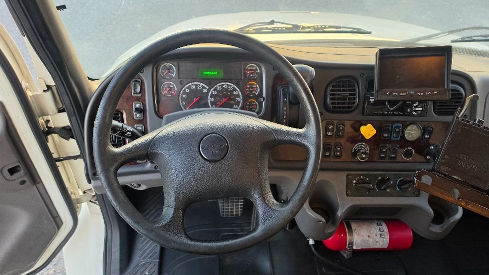 Medium Duty Box Truck-Light and Medium Duty Trucks-Freightliner-2019-M2-Ocala-FL-270,058\n\t\tmiles-$ 43,750 - Image 18
