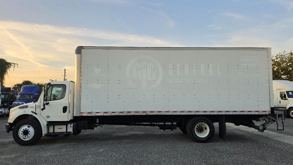 Medium Duty Box Truck-Light and Medium Duty Trucks-Freightliner-2019-M2-Ocala-FL-270,058\n\t\tmiles-$ 43,750 - Image 4