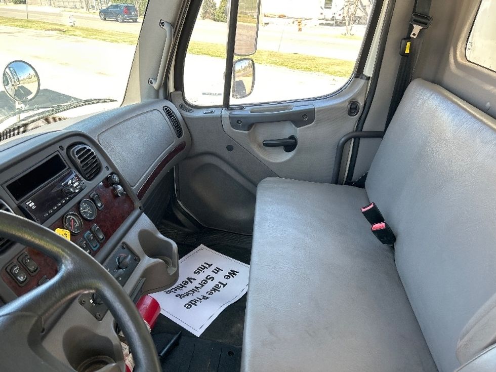 Medium Duty Box Truck-Light and Medium Duty Trucks-Freightliner-2019-M2-Oklahoma City-OK-120,591\n\t\tmiles-$ 58,500 - Image 19