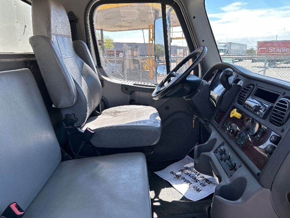 Medium Duty Box Truck-Light and Medium Duty Trucks-Freightliner-2019-M2-Oklahoma City-OK-120,591\n\t\tmiles-$ 58,500 - Image 22