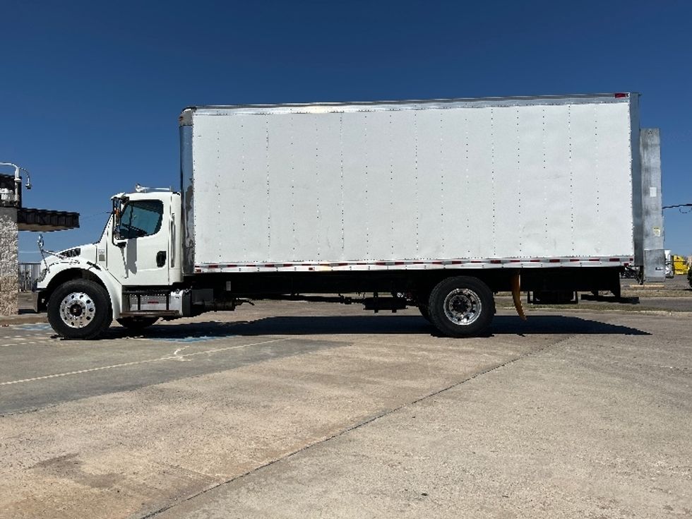 Medium Duty Box Truck-Light and Medium Duty Trucks-Freightliner-2019-M2-Oklahoma City-OK-120,591\n\t\tmiles-$ 58,500 - Image 4