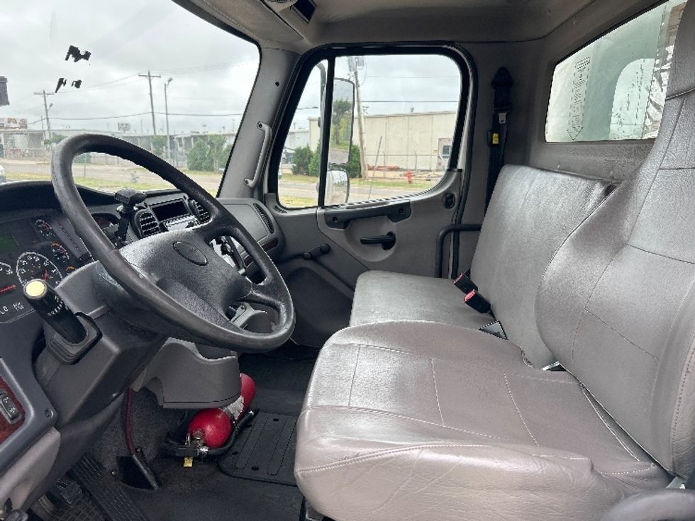 Medium Duty Box Truck-Light and Medium Duty Trucks-Freightliner-2019-M2-Oklahoma City-OK-159,024\n\t\tmiles-$ 55,500 - Image 19