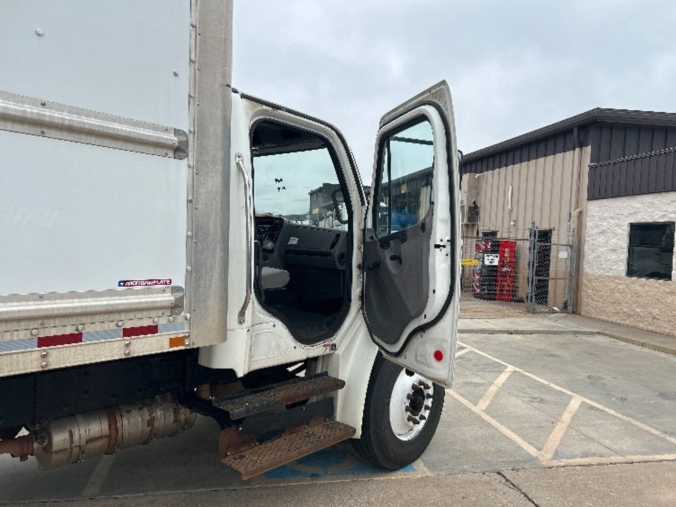 Medium Duty Box Truck-Light and Medium Duty Trucks-Freightliner-2019-M2-Oklahoma City-OK-159,024\n\t\tmiles-$ 55,500 - Image 20
