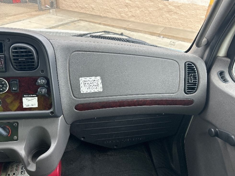 Medium Duty Box Truck-Light and Medium Duty Trucks-Freightliner-2019-M2-Oklahoma City-OK-159,024\n\t\tmiles-$ 55,500 - Image 21