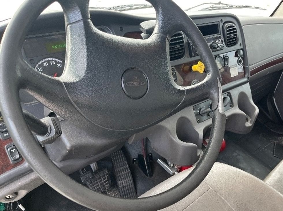 Medium Duty Box Truck-Light and Medium Duty Trucks-Freightliner-2019-M2-Orlando-FL-161,717\n\t\tmiles-$ 55,000 - Image 17