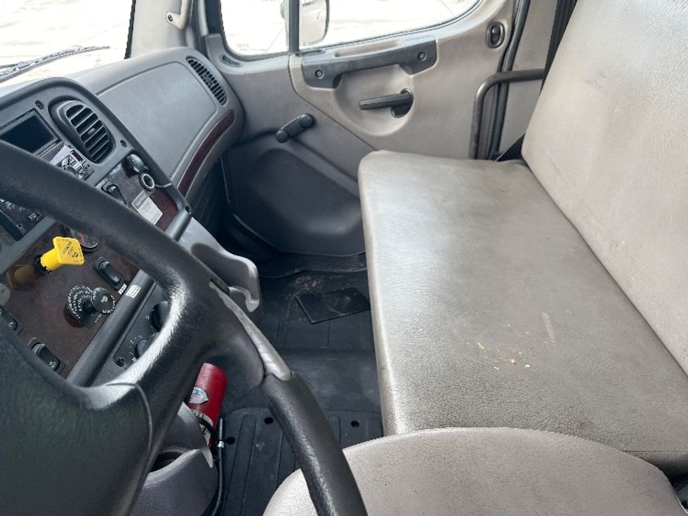 Medium Duty Box Truck-Light and Medium Duty Trucks-Freightliner-2019-M2-Orlando-FL-161,717\n\t\tmiles-$ 55,000 - Image 19