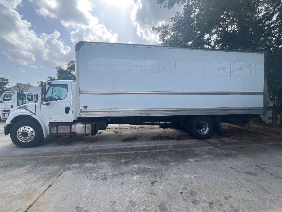 Medium Duty Box Truck-Light and Medium Duty Trucks-Freightliner-2019-M2-Orlando-FL-222,615\n\t\tmiles-$ 13,000 - Image 4