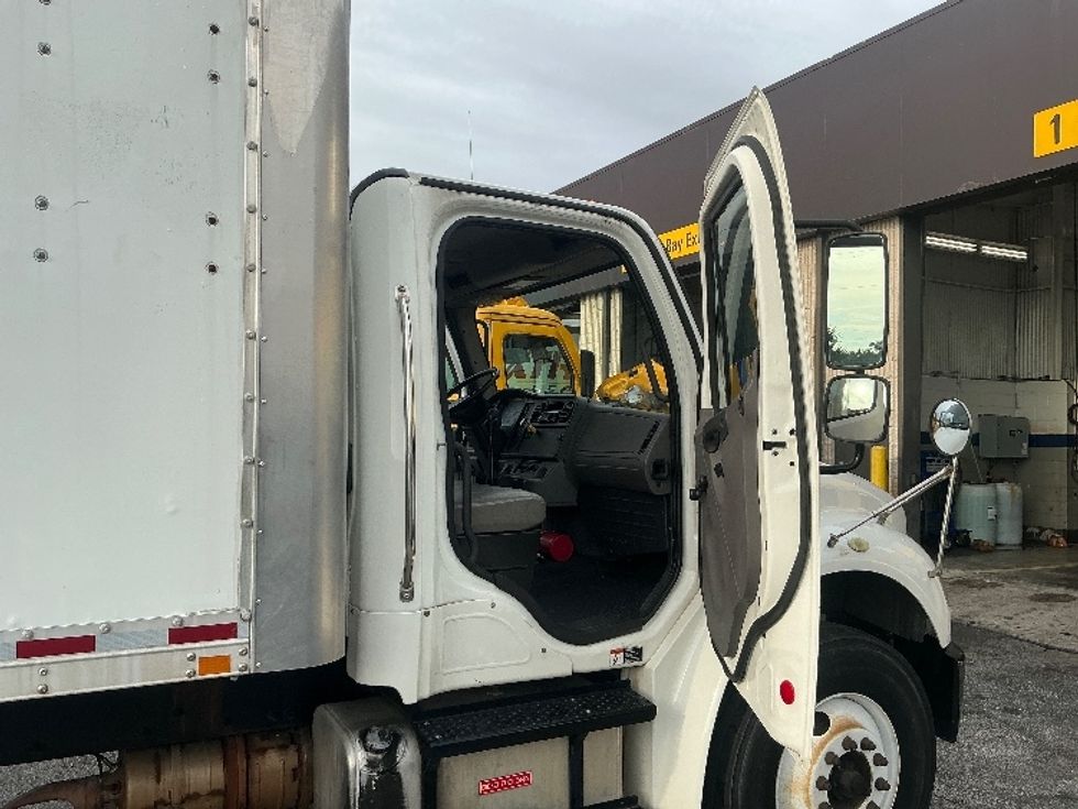 Medium Duty Box Truck-Light and Medium Duty Trucks-Freightliner-2019-M2-Orlando-FL-342,067\n\t\tmiles-$ 21,250 - Image 17