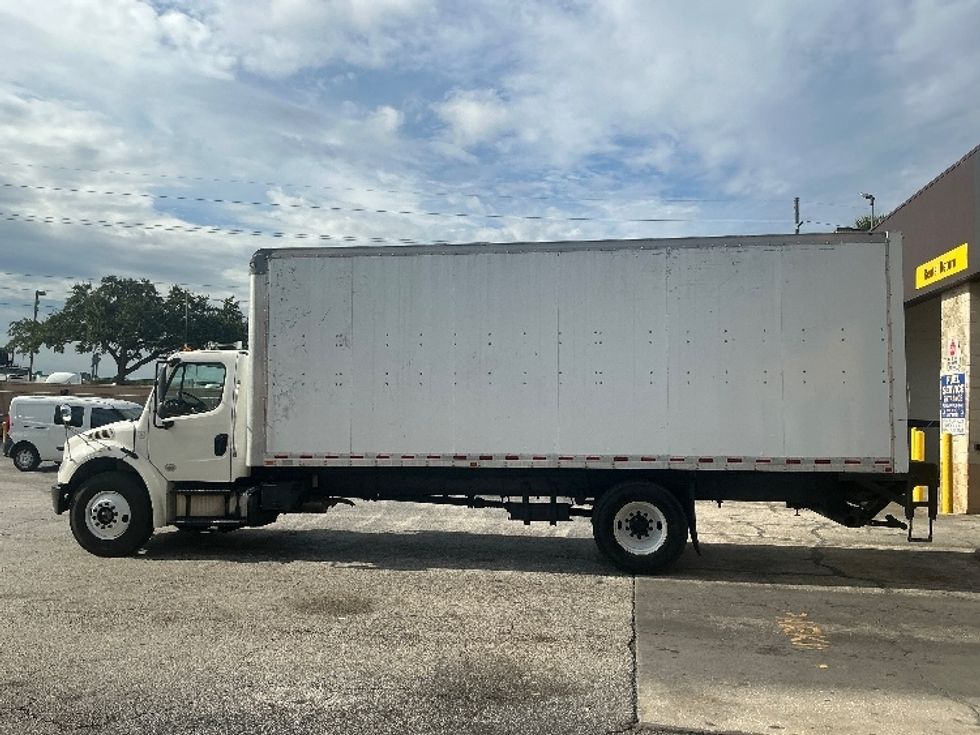 Medium Duty Box Truck-Light and Medium Duty Trucks-Freightliner-2019-M2-Orlando-FL-342,067\n\t\tmiles-$ 21,250 - Image 4