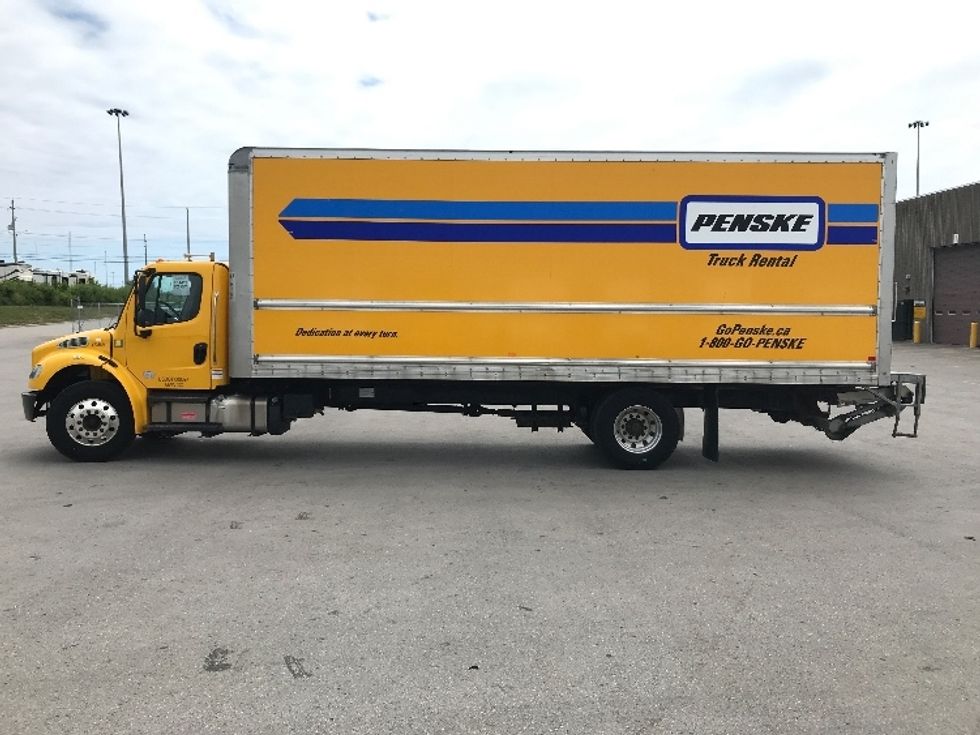 Medium Duty Box Truck-Light and Medium Duty Trucks-Freightliner-2019-M2-Oshawa-ON-223,352\n\t\tkm-$ 71,000 - Image 4