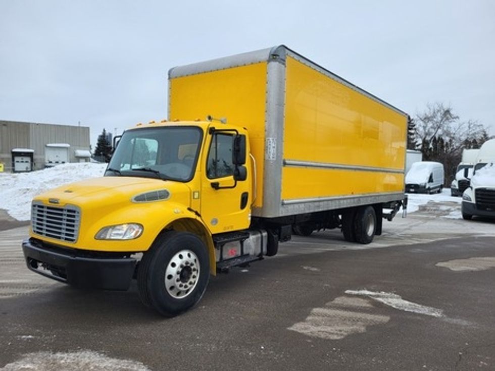 Medium Duty Box Truck-Light and Medium Duty Trucks-Freightliner-2019-M2-Oshawa-ON-232,143\n\t\tkm-$ 69,000 - Image 1