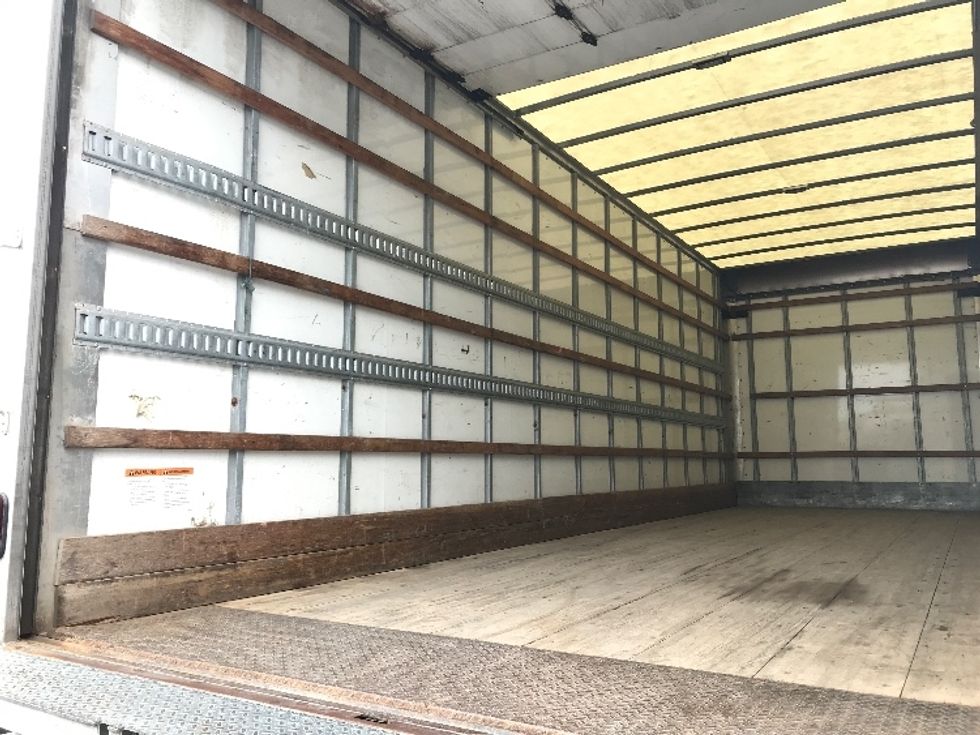 Medium Duty Box Truck-Light and Medium Duty Trucks-Freightliner-2019-M2-Oshawa-ON-232,143\n\t\tkm-$ 69,000 - Image 11