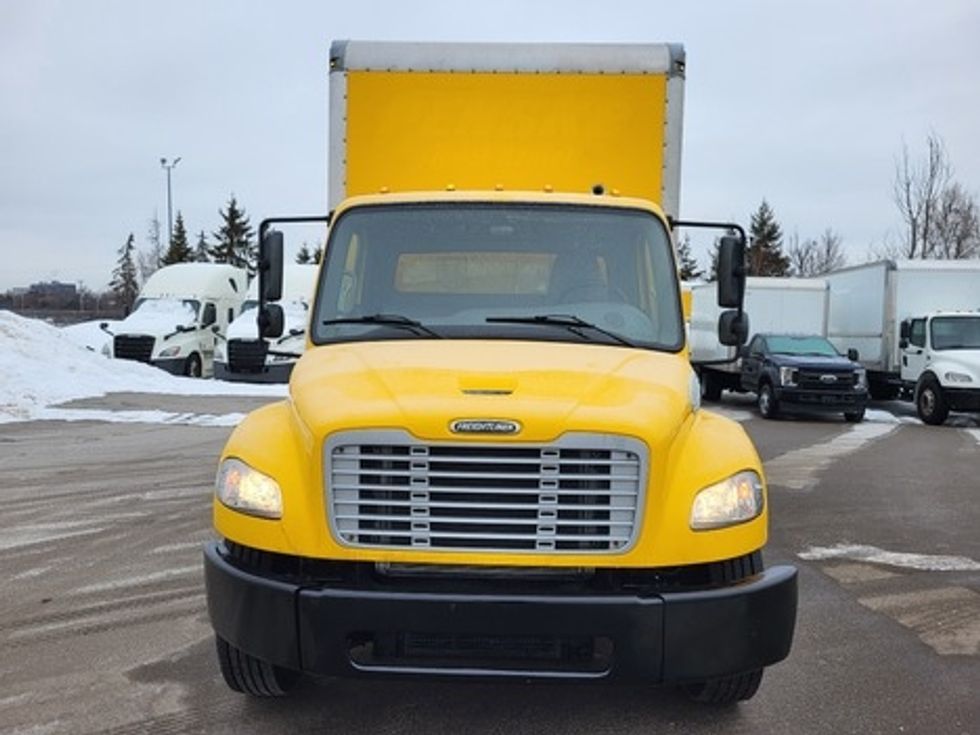 Medium Duty Box Truck-Light and Medium Duty Trucks-Freightliner-2019-M2-Oshawa-ON-232,143\n\t\tkm-$ 69,000 - Image 4