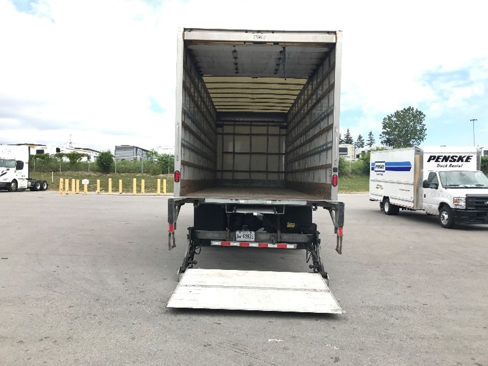 Medium Duty Box Truck-Light and Medium Duty Trucks-Freightliner-2019-M2-Oshawa-ON-232,143\n\t\tkm-$ 69,000 - Image 9