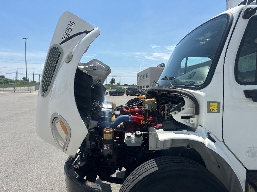 Medium Duty Box Truck-Light and Medium Duty Trucks-Freightliner-2019-M2-Oshawa-ON-277,445\n\t\tkm-$ 58,750 - Image 23