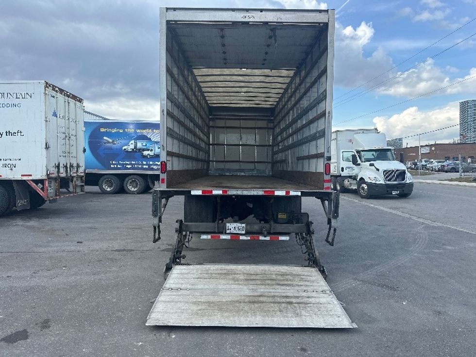 Medium Duty Box Truck-Light and Medium Duty Trucks-Freightliner-2019-M2-Oshawa-ON-294,939\n\t\tkm-$ 63,750 - Image 9
