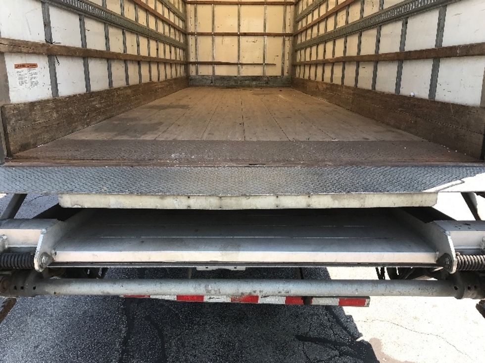 Medium Duty Box Truck-Light and Medium Duty Trucks-Freightliner-2019-M2-Oshawa-ON-356,117\n\t\tkm-$ 56,000 - Image 10