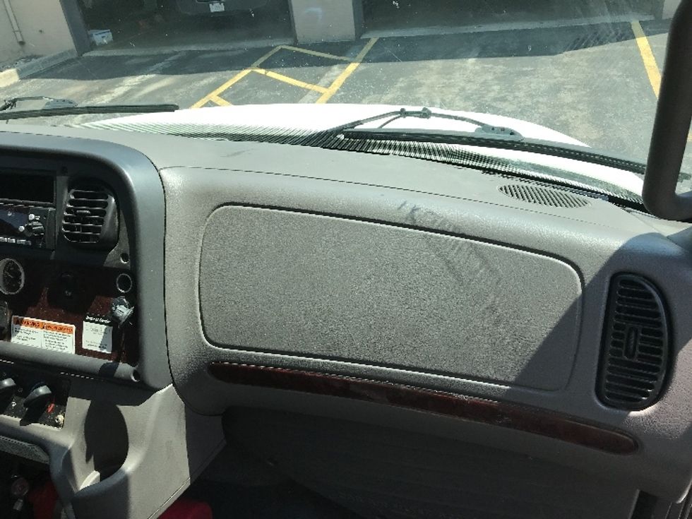 Medium Duty Box Truck-Light and Medium Duty Trucks-Freightliner-2019-M2-Oshawa-ON-356,117\n\t\tkm-$ 56,000 - Image 21