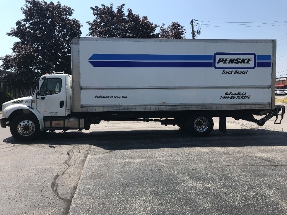 Medium Duty Box Truck-Light and Medium Duty Trucks-Freightliner-2019-M2-Oshawa-ON-356,117\n\t\tkm-$ 56,000 - Image 4
