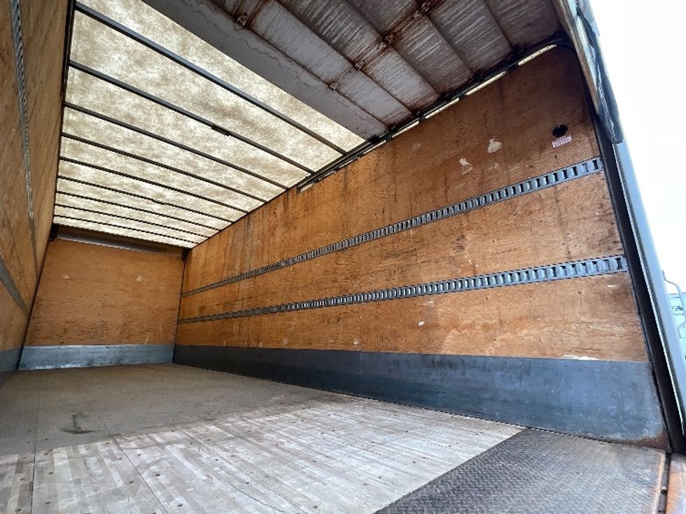 Medium Duty Box Truck-Light and Medium Duty Trucks-Freightliner-2019-M2-Ottawa-ON-255,095\n\t\tkm-$ 63,250 - Image 11