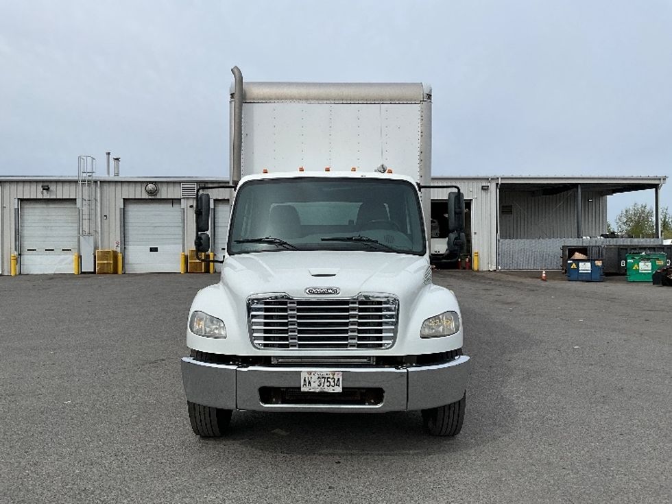 Medium Duty Box Truck-Light and Medium Duty Trucks-Freightliner-2019-M2-Ottawa-ON-255,095\n\t\tkm-$ 63,250 - Image 2