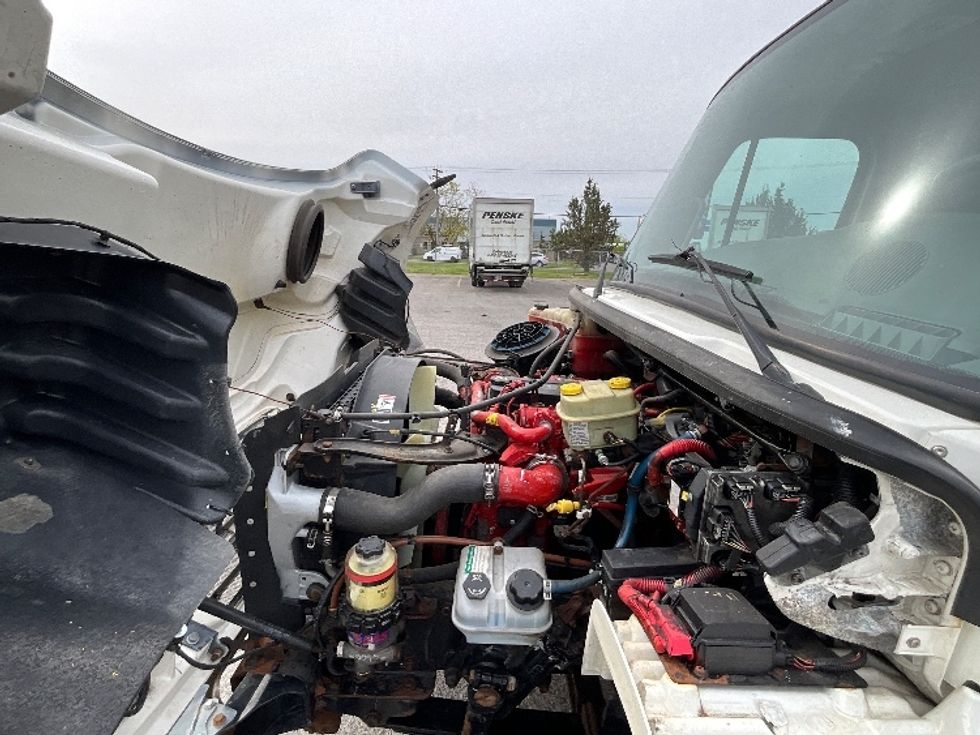 Medium Duty Box Truck-Light and Medium Duty Trucks-Freightliner-2019-M2-Ottawa-ON-255,095\n\t\tkm-$ 63,250 - Image 23