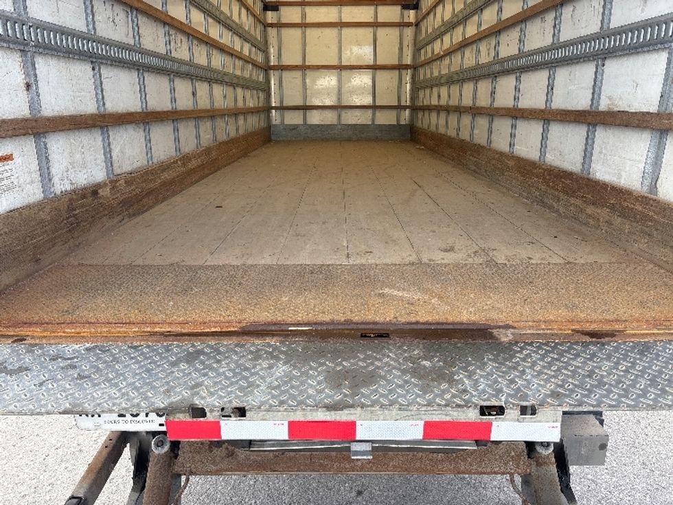 Medium Duty Box Truck-Light and Medium Duty Trucks-Freightliner-2019-M2-Ottawa-ON-265,694\n\t\tkm-$ 67,000 - Image 10