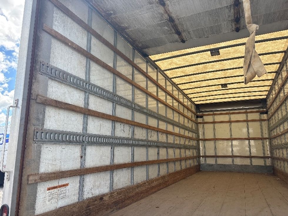 Medium Duty Box Truck-Light and Medium Duty Trucks-Freightliner-2019-M2-Ottawa-ON-265,694\n\t\tkm-$ 67,000 - Image 11