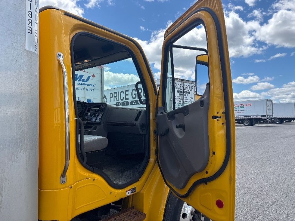 2019 Freightliner M2 106 Medium Duty photo 17