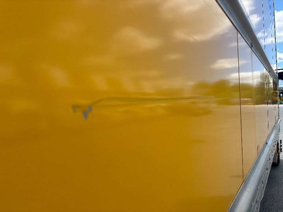 Medium Duty Box Truck-Light and Medium Duty Trucks-Freightliner-2019-M2-Ottawa-ON-265,694\n\t\tkm-$ 67,000 - Image 26