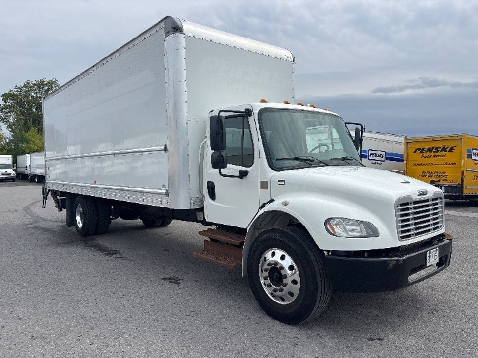 Medium Duty Box Truck-Light and Medium Duty Trucks-Freightliner-2019-M2-Ottawa-ON-310,266\n\t\tkm-$ 61,750 - Image 1