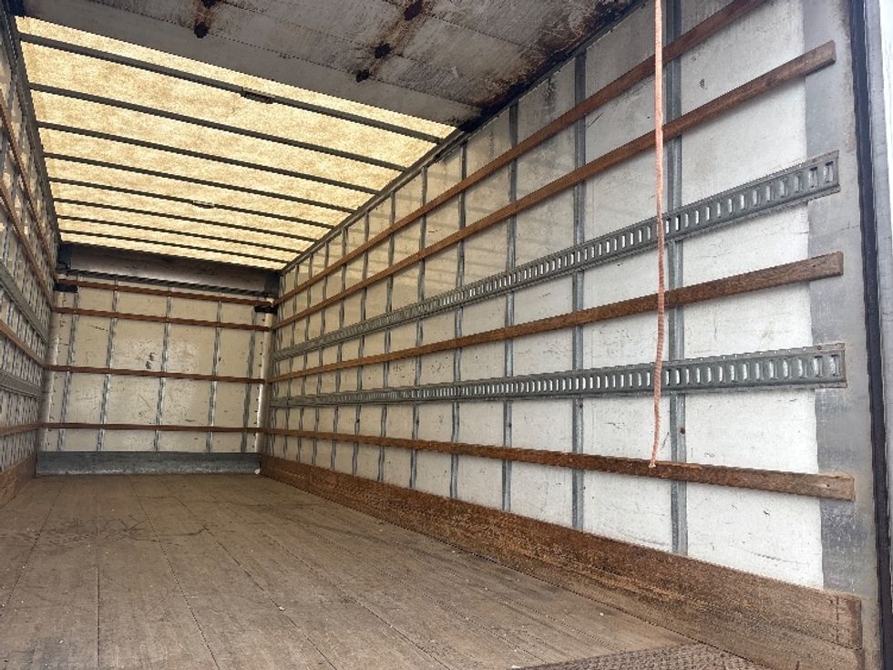 Medium Duty Box Truck-Light and Medium Duty Trucks-Freightliner-2019-M2-Ottawa-ON-310,266\n\t\tkm-$ 61,750 - Image 12