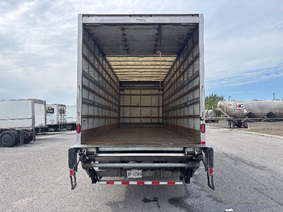 Medium Duty Box Truck-Light and Medium Duty Trucks-Freightliner-2019-M2-Ottawa-ON-310,266\n\t\tkm-$ 61,750 - Image 8