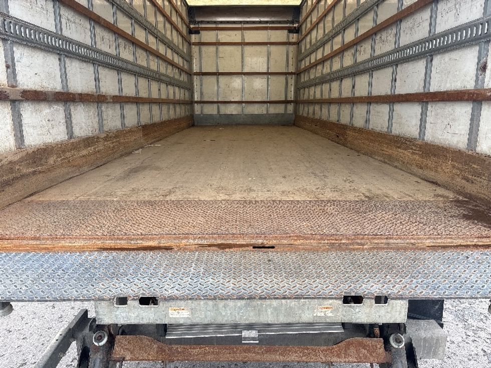 Medium Duty Box Truck-Light and Medium Duty Trucks-Freightliner-2019-M2-Ottawa-ON-344,578\n\t\tkm-$ 57,500 - Image 10