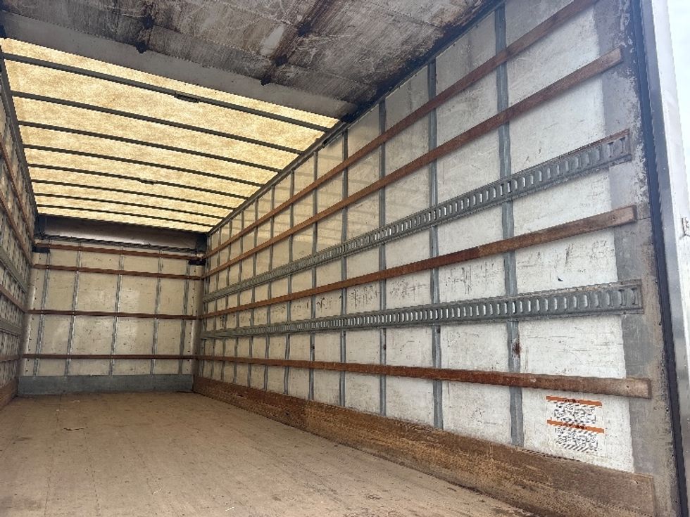 Medium Duty Box Truck-Light and Medium Duty Trucks-Freightliner-2019-M2-Ottawa-ON-344,578\n\t\tkm-$ 57,500 - Image 12
